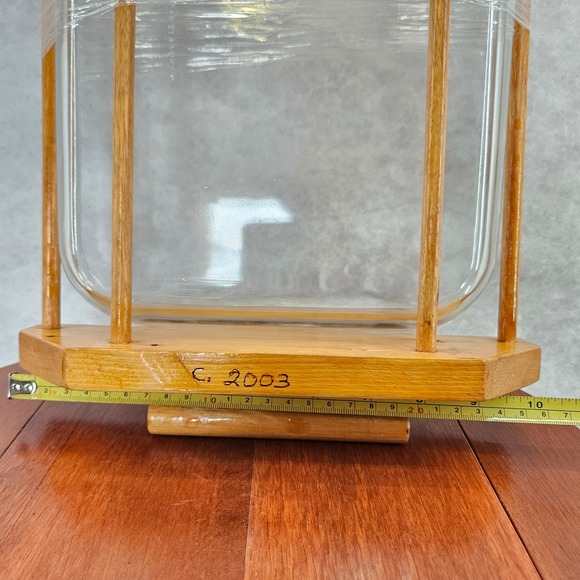 Vintage Pyrex 1.5 Qt Glass Baking Dish Wood Serving Caddy Handmade L Larson 2003 - Picture 5 of 6